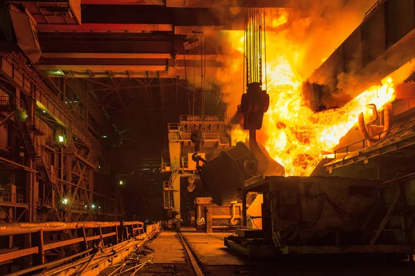Novokuznetsk Russia June 2019 Excursion Metallurgical Plant Evraz Zsmk Pouring — Stock Photo, Image