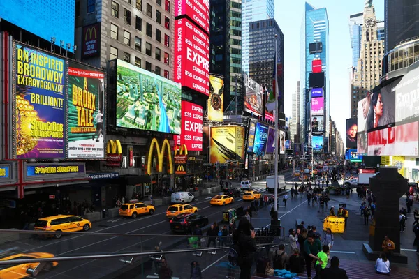 New York Usa Maj 2018 Belyst Styrelser Och Taxibilar Times — Stockfoto