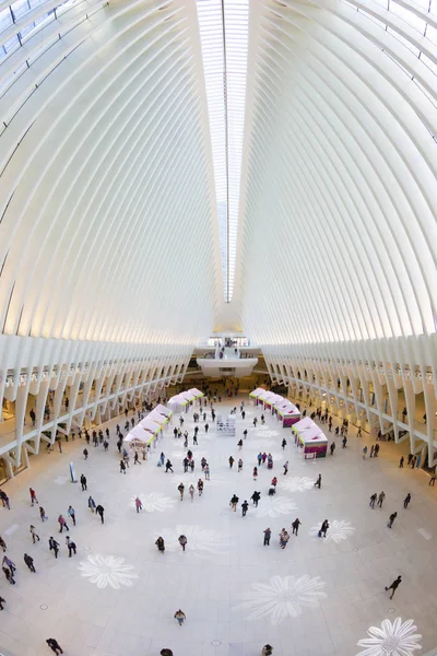 ニューヨーク アメリカ合衆国 2018 オクルス インテリア 建築家カラトラヴァによる地下鉄駅構内 — ストック写真