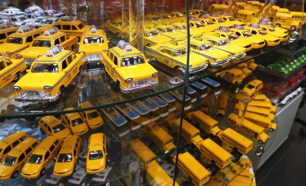 New York Usa May 2018 Model Taxis Exposed Gift Shop — Stock Photo, Image