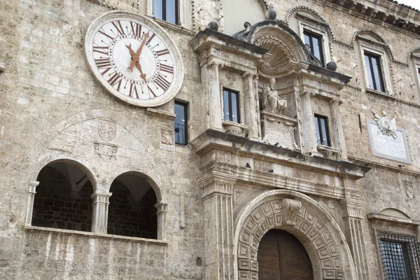 Palazzo Dei Capitani Ascoli Piceno Italien — Stockfoto