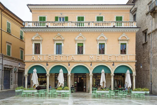 Ascoli Piceno Ιταλία Αυγούστου 2018 Πολύ Παλιά Μπαρ Στην Κεντρική — Φωτογραφία Αρχείου
