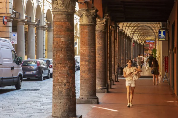 Bologna Itálie Září 2018 Arcade Ulice Bologni Bologni Mnoho Starých — Stock fotografie