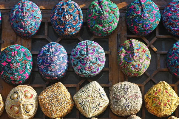 Bukhara Satılık renkli özbek şapka