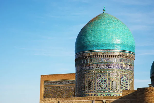 Cúpula Antigua Madrasa Árabe Mir Bujará Uzbekistán — Foto de Stock