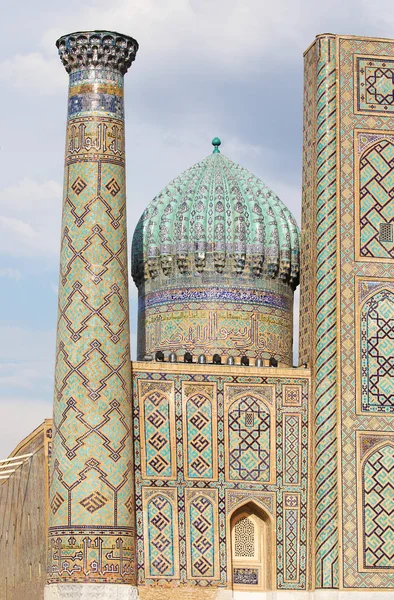Купол Колонна Медресе Шердор Самарканде Узбекистан — стоковое фото