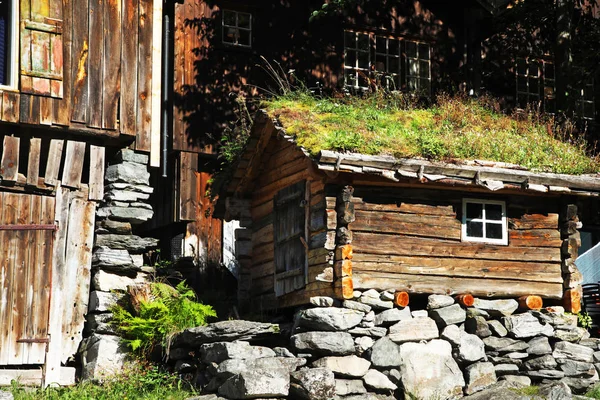 Casa Relva Pequena Geiranger Noruega — Fotografia de Stock