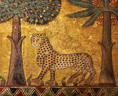 Palermo, İtalya'da leopar ve ağaçların antik mozaiği
