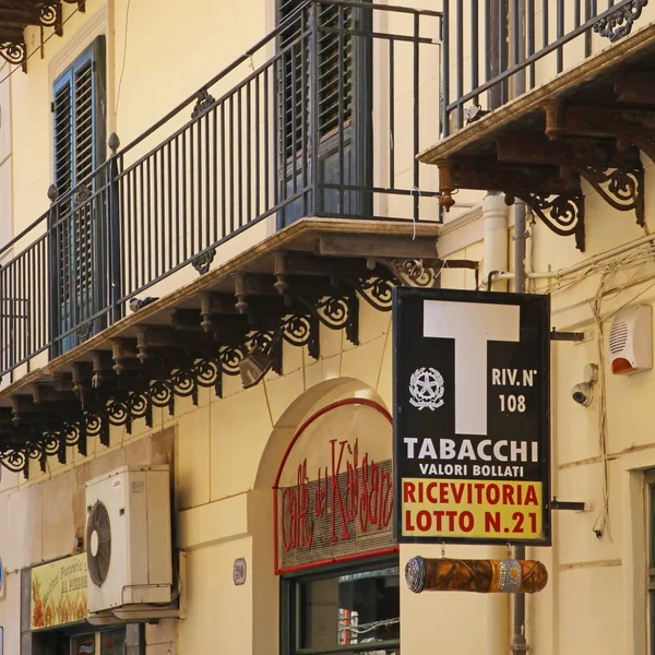 Palermo Itálie Srpna 2019 Nápis Old Tabákového Obchodu Palermu Itálie — Stock fotografie