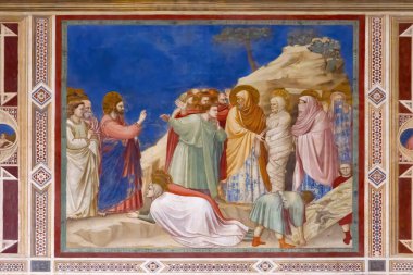 Padua, İtalya - 6 Temmuz 2020: Giotto tarafından Scrovegni Şapeli 'nde Lazarus' un Yükseltilmesi