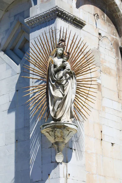 Ancient Statue Madonna Church Lucca Italy — Stock Photo, Image