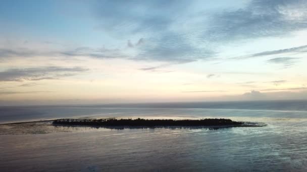 Lugn Solnedgång Siluetter Vacker Och Avlägsen Wakatobi Nationalpark Indonesien Denna — Stockvideo