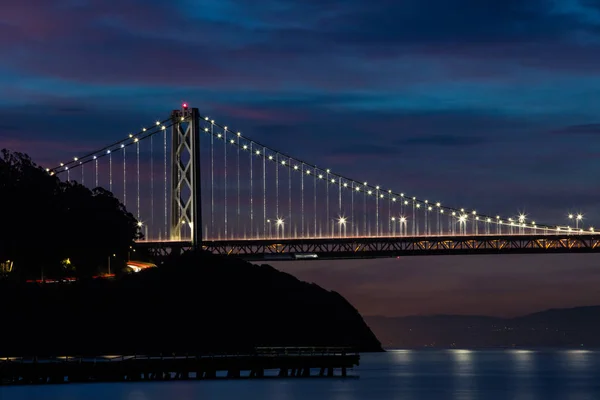Hermoso Puente Bahía Conecta Pintoresca Ciudad San Francisco Con Ciudad —  Fotos de Stock