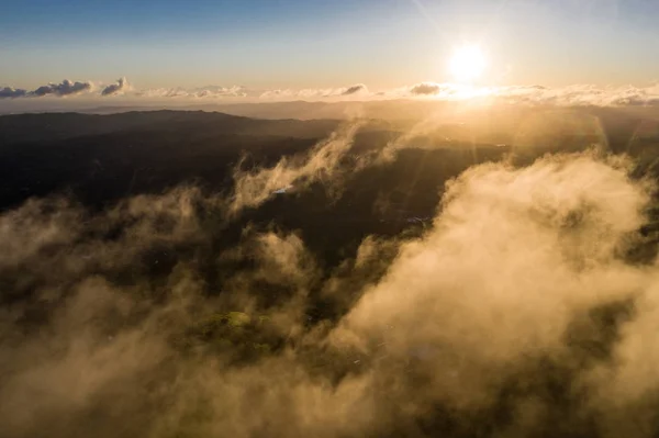Bij Zonsopgang Wolken Drift East Bay Hills San Francisco Bay — Stockfoto