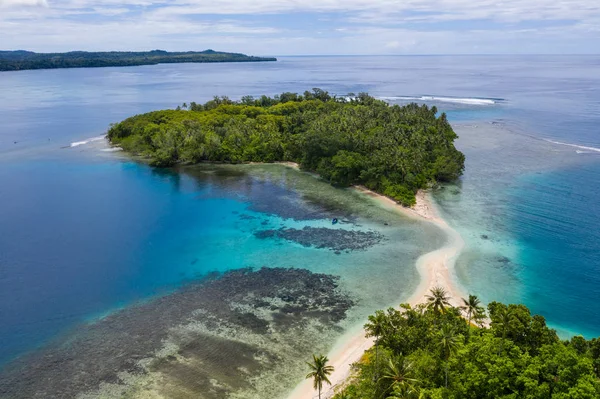 Ett Korallrev Omger Idylliska Öar Utanför Kusten New Britain Papua — Stockfoto