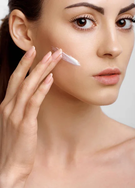 Facial Care Female Applying Cream Portrait Young Woman Cosmetic Cream — Stock Photo, Image