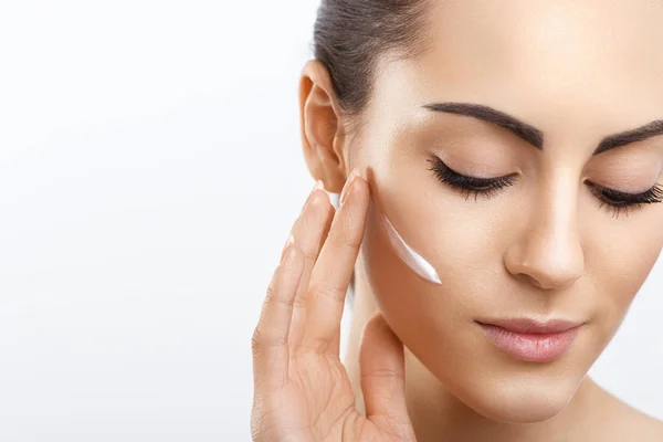 Facial Care Female Applying Cream Portrait Young Woman Cosmetic Cream — Stock Photo, Image