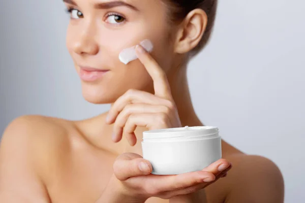 Woman Face Skin Care Portrait Attractive Young Female Applying Cream — Stock Photo, Image