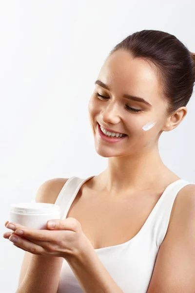 Cuidado Piel Concepto Belleza Joven Bonita Mujer Sosteniendo Crema Cosmética — Foto de Stock