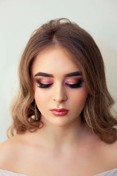 Vacker Modell Flicka Med Mode Lyx Makeup Långa Ögonfransar Perfekt — Stockfoto