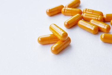 Gıda takviyesi petrol dolu kapsül için uygun yakın: balık yağı, omega 3, omega 6, omega 9, akşam çuha çiçeği, hodan yağı, keten tohumu yağı, A vitamini, D vitamini, D3 vitamini, E vitamini