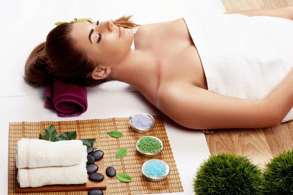 Face Massage Close Young Woman Getting Spa Treatment Spa Skin — Stock Photo, Image