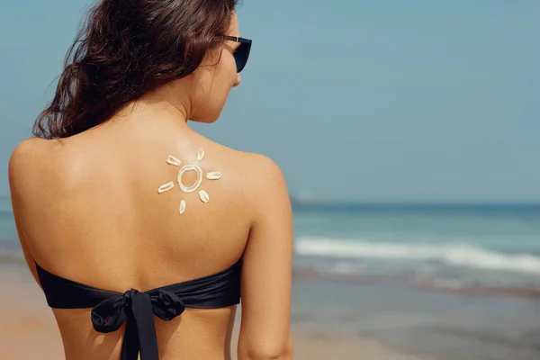 Skin Care Sun Protection Beautiful Woman Bikini Apply Sun Cream — Stock Photo, Image