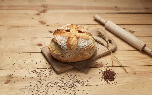 Nybakat Bröd Limpa Bröd Trä Bakgrund Mat Närbild Bröd Surdeg — Stockfoto