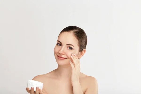 Beautiful Woman Face Cream Skin Protection Skin Care Spa Young — Stock Photo, Image