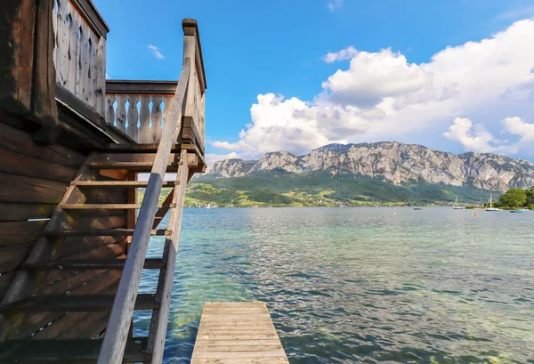 Pohled Jezero Attersee Plachetní Lodí Pohoří Rakouských Alp Nedaleko Salcburku — Stock fotografie