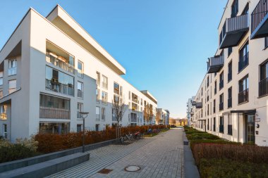 Cityscape geç sonbaharda konut binalar