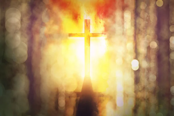 Silhouette Burning Cross Rays Sunlight Background — Stock Photo, Image