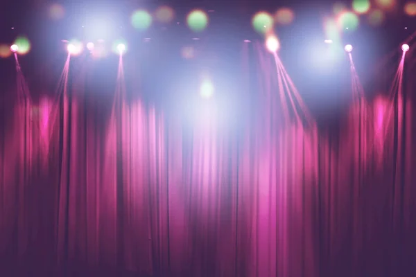 Размытые огни на сцене, абстрактный образ концертного освещения — стоковое фото