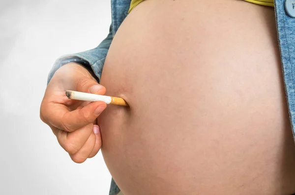 Pregnant Unscrupulous Woman Cigarette Smoking Addiction Concept — Stock Photo, Image