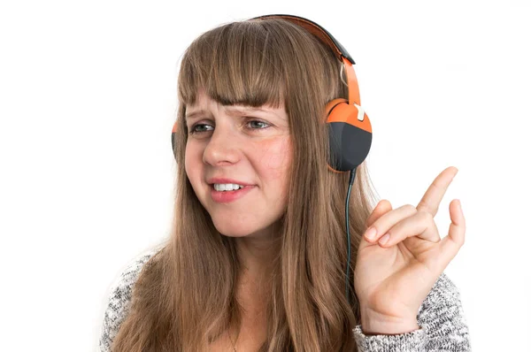 Красива Жінка Навушниками Слухає Рок Музику — стокове фото
