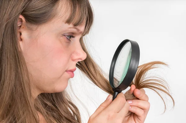 Vrouw Met Haar Problemen Broos Beschadigd Droog Bevuild Verlies Haar — Stockfoto