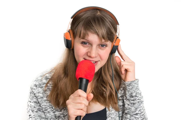 Mulher Bonita Com Microfone Fones Ouvido Está Gravando Sua Música — Fotografia de Stock