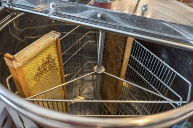 Bal taraklı bal sökücü