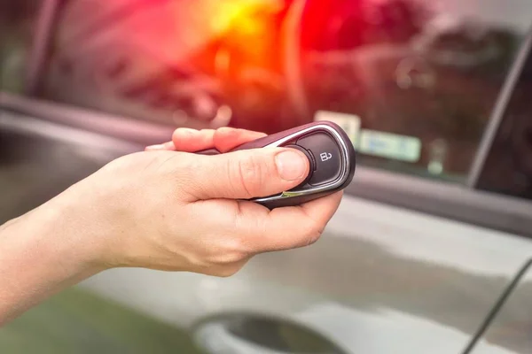 Woman Lock Unlock Her Car Car Remote Control Car Background — Stock Photo, Image