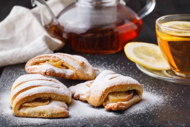 Süzme peynir kurabiye elma ve tarçın ile