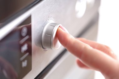 mikrodalga kullanırken el detay