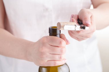 tirbuşon ve şarap yönetim kurulu