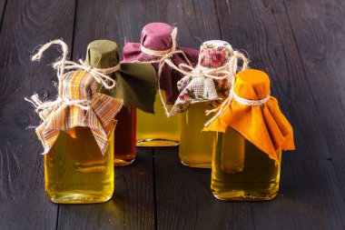 Bakire bitkisel yağ çeşitleri ile şişe