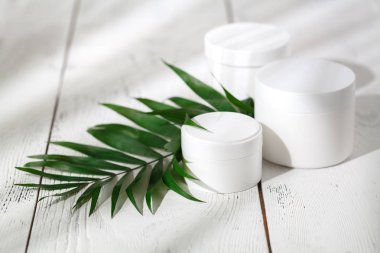 Kozmetik Spa marka model beyaz zemin üzerine yerleştirin, Tasarım