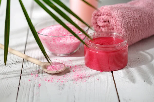 Yeşil yaprak ile doğal fırçalayın organik kozmetik