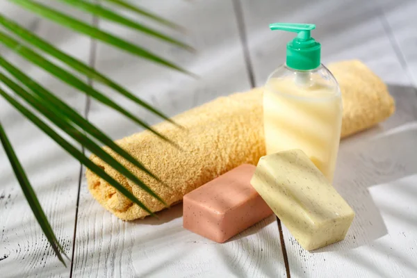 Doğal bitkisel cilt bakım ürünleri