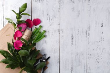 Çiçekçi işyeri: Çiçekler ve aksesuarlar 