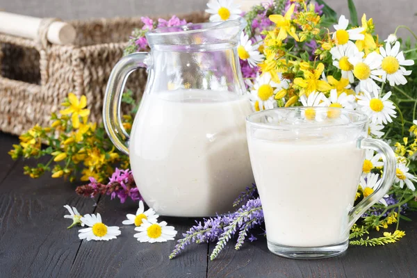 Icke Mejeri Vegan Havremjölk Med Bär Hälsosam Kost — Stockfoto