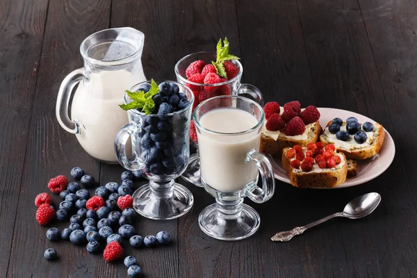 Primer Plano Leche Avena Concepto Una Dieta Vegetariana Batidos Avena —  Fotos de Stock