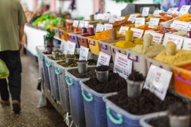 Taklidini yapmak ya da Imeritinsky safran çiçeği marigolds